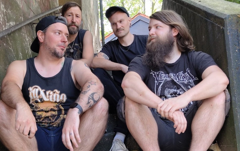 Local Radio’s Rocking Safari: Still a Chance Left und Apata