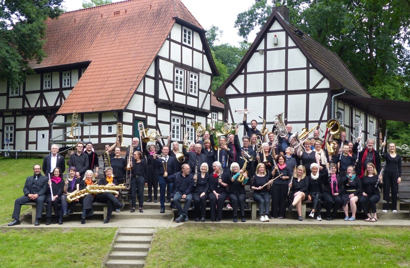 Dat brasst – Bremer Blechbläserfestival: Sinfonisches Blasorchester Artemosso – Hin und her