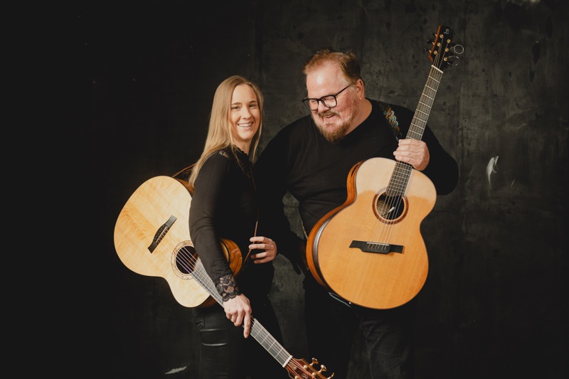 Bremer Modern Acoustic Guitar Festival: Duo Don Ross & Julie Malia aka Jule Malischke