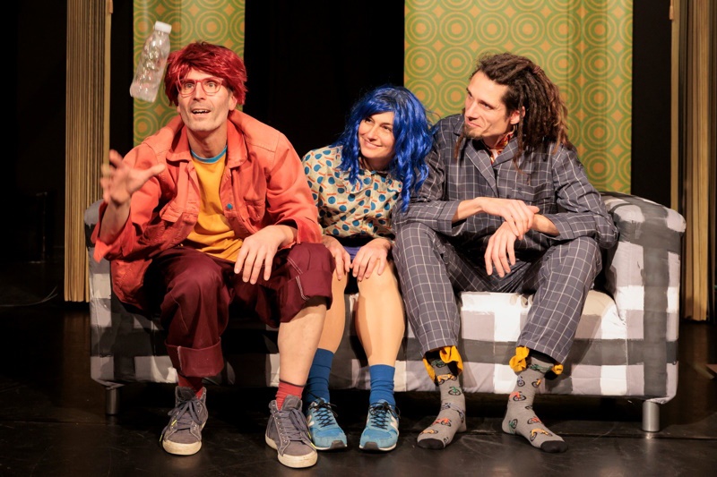 Opus Einhundert – Bottle Flip Luca oder die Schwere Kraft